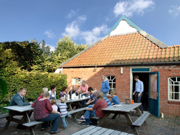 Vakantiehuis in Vierhuizen (Groningen) voor 34 personen met 10 slaapkamers, foto 1