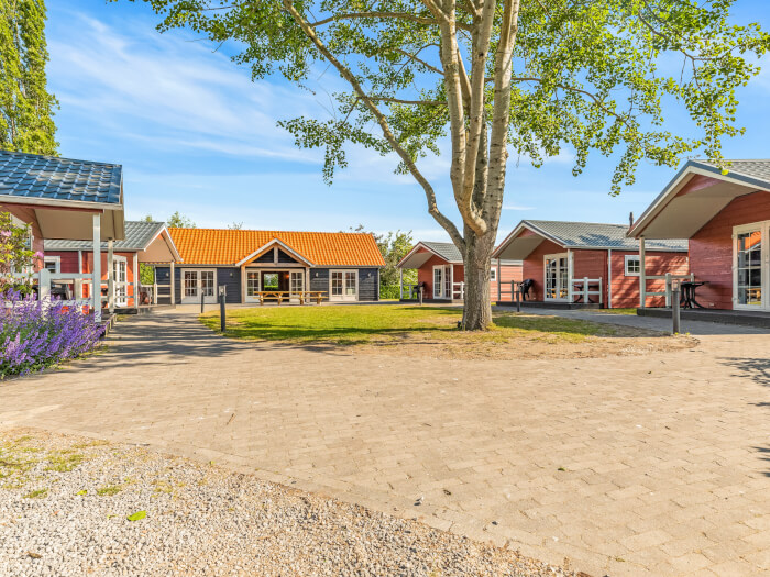 Vakantiehuis in Nunspeet (Gelderland) voor 30 personen met 15 slaapkamers, foto 1
