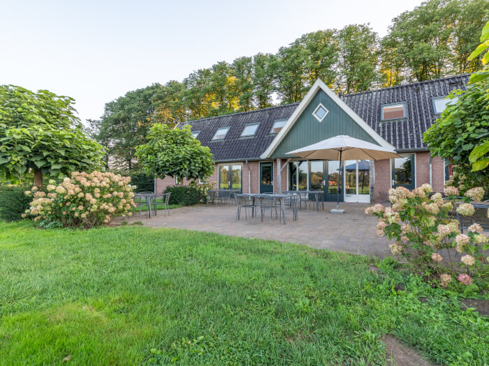 Vakantiehuis in Lievelde (Gelderland) voor 34 personen met 17 slaapkamers, foto 1