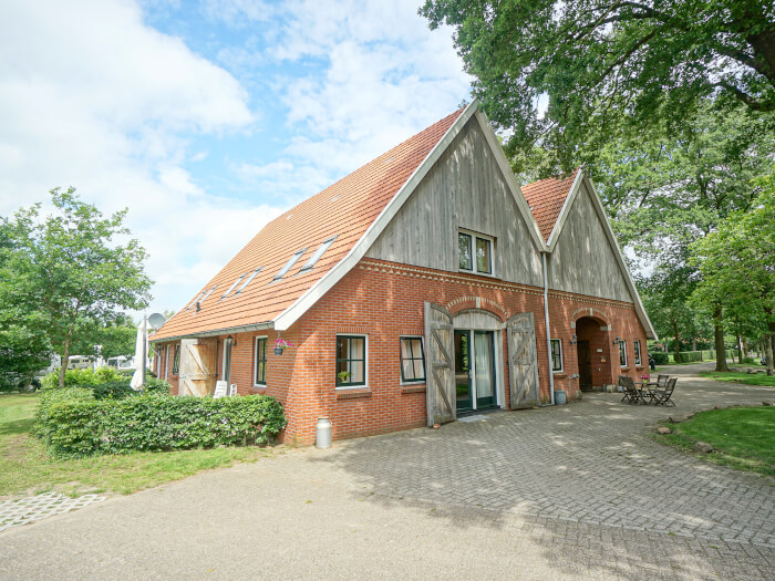 Vakantiehuis in Denekamp (Overijssel) voor 20 personen met 8 slaapkamers, foto 1