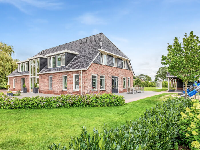 Vakantiehuis in Ane (Overijssel) voor 30 personen met 12 slaapkamers, foto 1