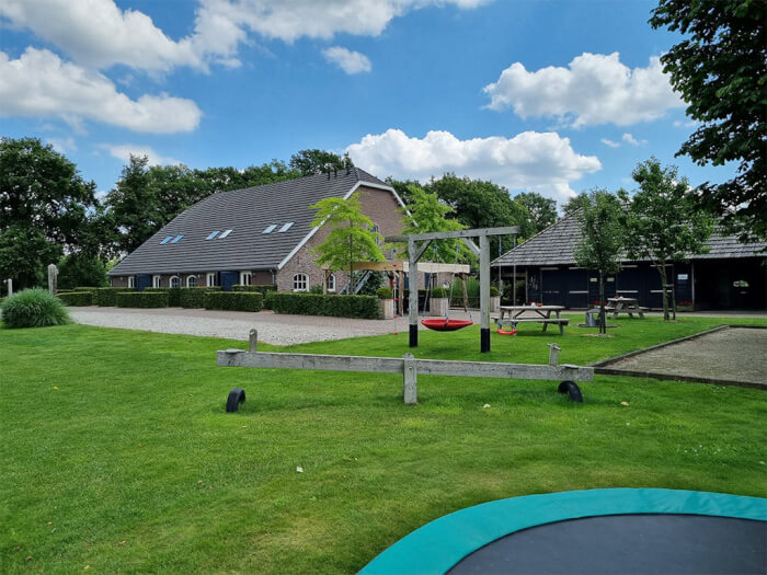 Vakantiehuis in Helenaveen (Noord-Brabant) voor 18 personen met 8 slaapkamers, foto 1