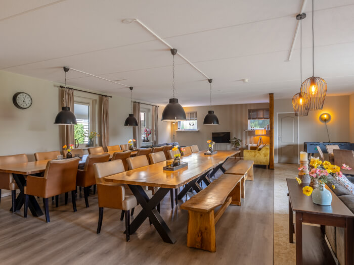 Vakantiehuis in Gelselaar (Gelderland) voor 30 personen met 15 slaapkamers, foto 1