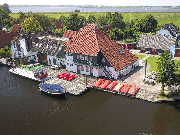 Vakantiehuis in Goingarijp (Friesland) voor 95 personen met 14 slaapkamers, foto 1