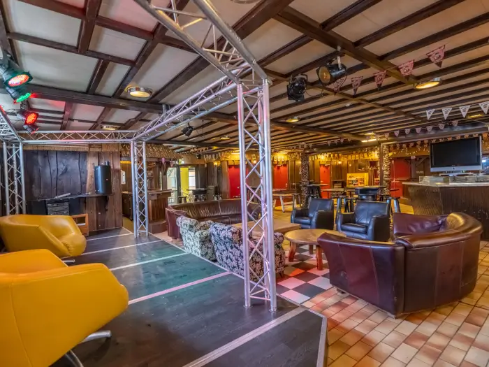 Vakantiehuis in Meijel (Limburg) voor 21 personen met 9 slaapkamers, foto 1
