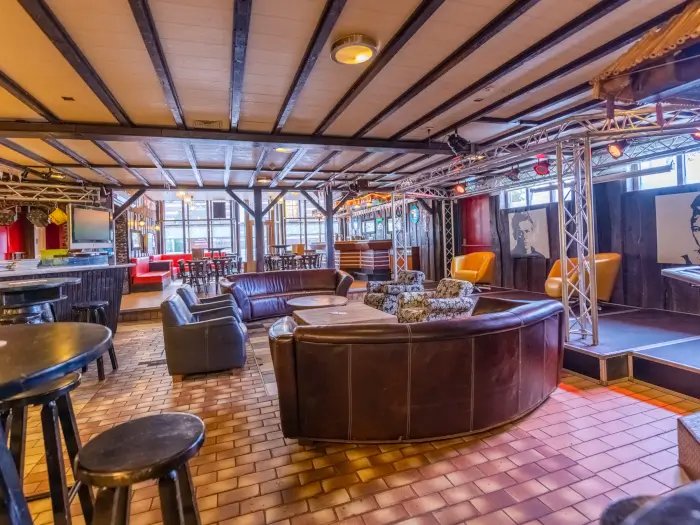 Vakantiehuis in Meijel (Limburg) voor 21 personen met 9 slaapkamers, foto 2