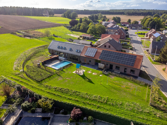 Vakantiehuis in Neeroeteren (Limburg) voor 22 personen met 9 slaapkamers, foto 2