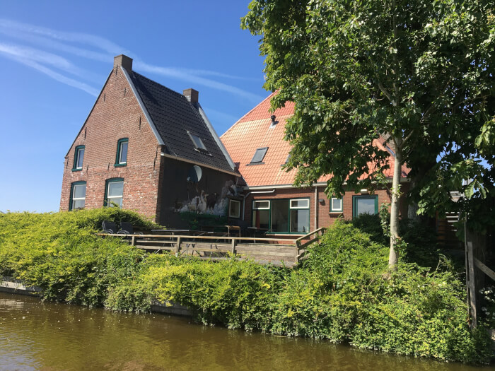 Vakantiehuis in St.-Annaparochie (Friesland) voor 16 personen met 8 slaapkamers, foto 1