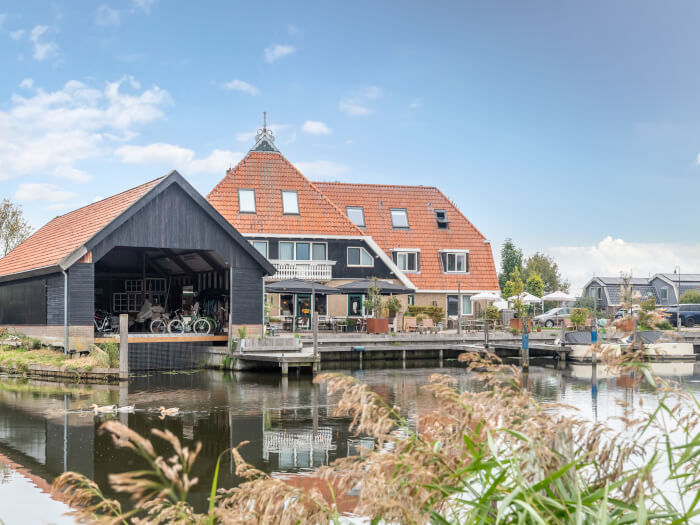 Vakantiehuis in Workum (Friesland) voor 24 personen met 12 slaapkamers, foto 1